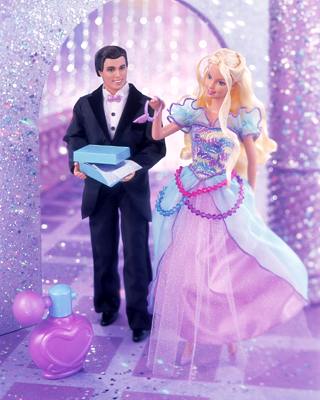 Барби ''Волшебные украшения'' (Mattel). У красавицы Барби в бальном платье целый сундучок волшебных украшений. Их так приятно примерять к бальным нарядам. И чувствовать себя на любом балу самой прекрасной принцессой.