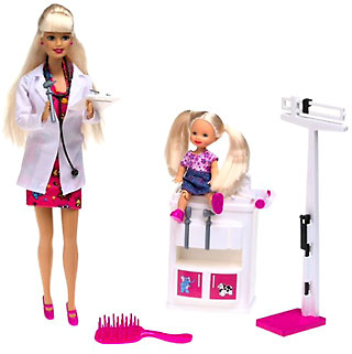 Барби - детский доктор (Mattel). Не бояться врачей Вашему ребенку поможет добрая кукла Барби. Играя в доктора, возможно, ваша дочь тоже захочет получить эту благородную профессию и нести добро людям.